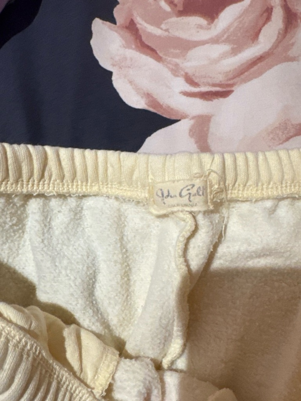Yellow cuffed Drawstring Sweatpants - Picture 2 of 2